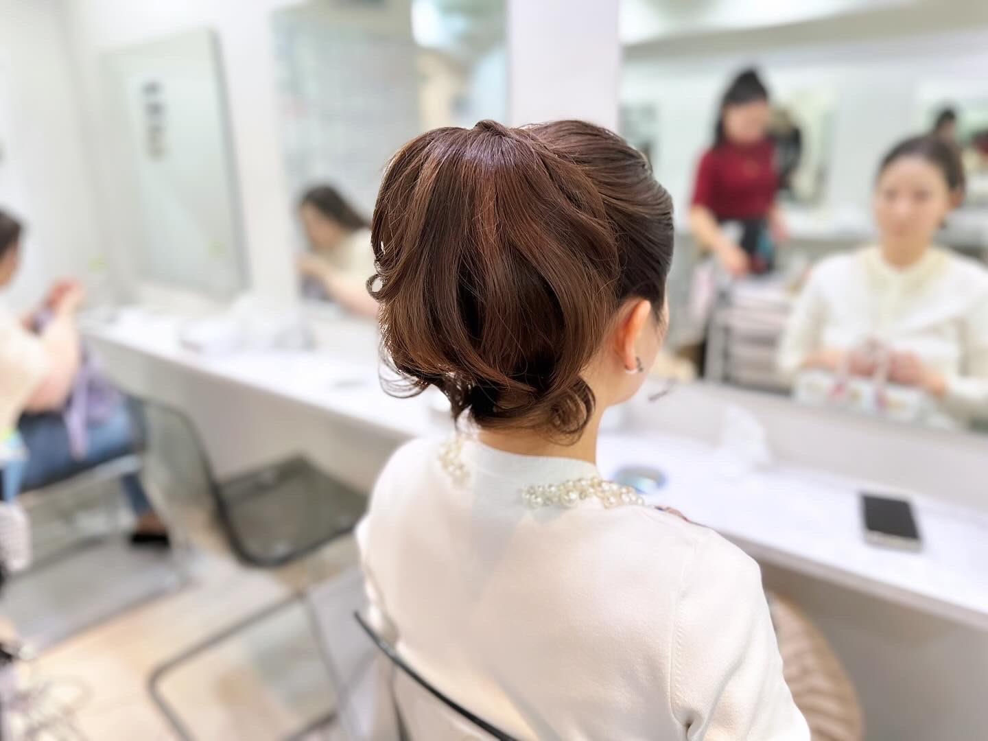 高めのポニーテール風アップ