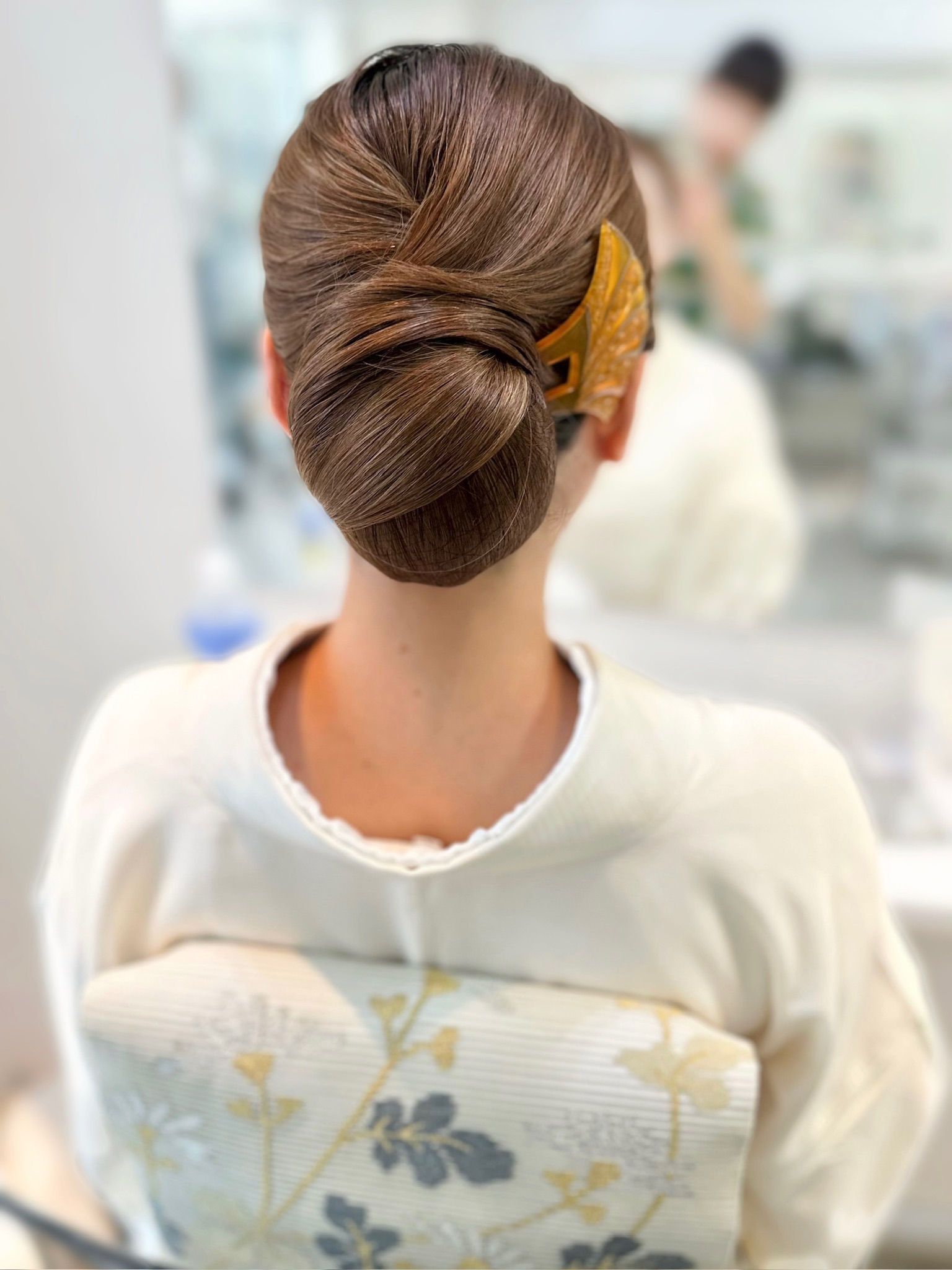 艶っとシニヨン